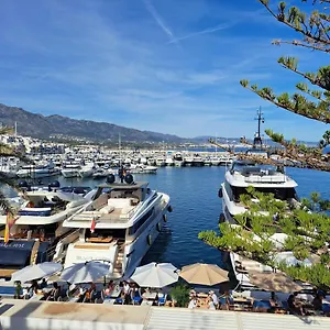  Homestay Private In Huge Penthouse 1st Line Puerto Banus, Incredible Views, Jacuzzis